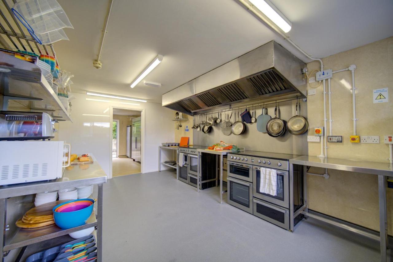 Entire Venue Hire With 8 Bedroom - Your Own Pub Experience Holiday home